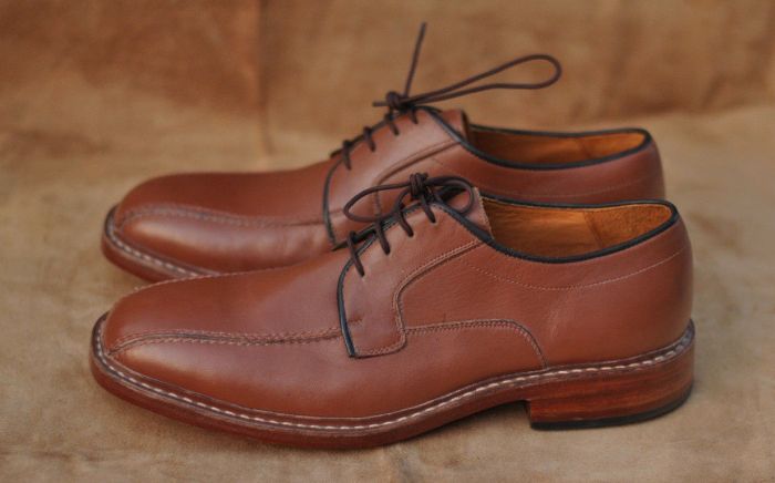 Mens dress shoes leather or rubber sole